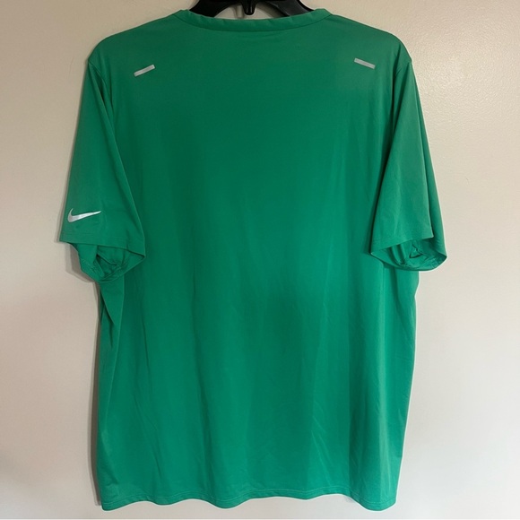 Nike Running Division Shirt Size XL Rise 365 Green Run Reflective - Picture 11 of 11